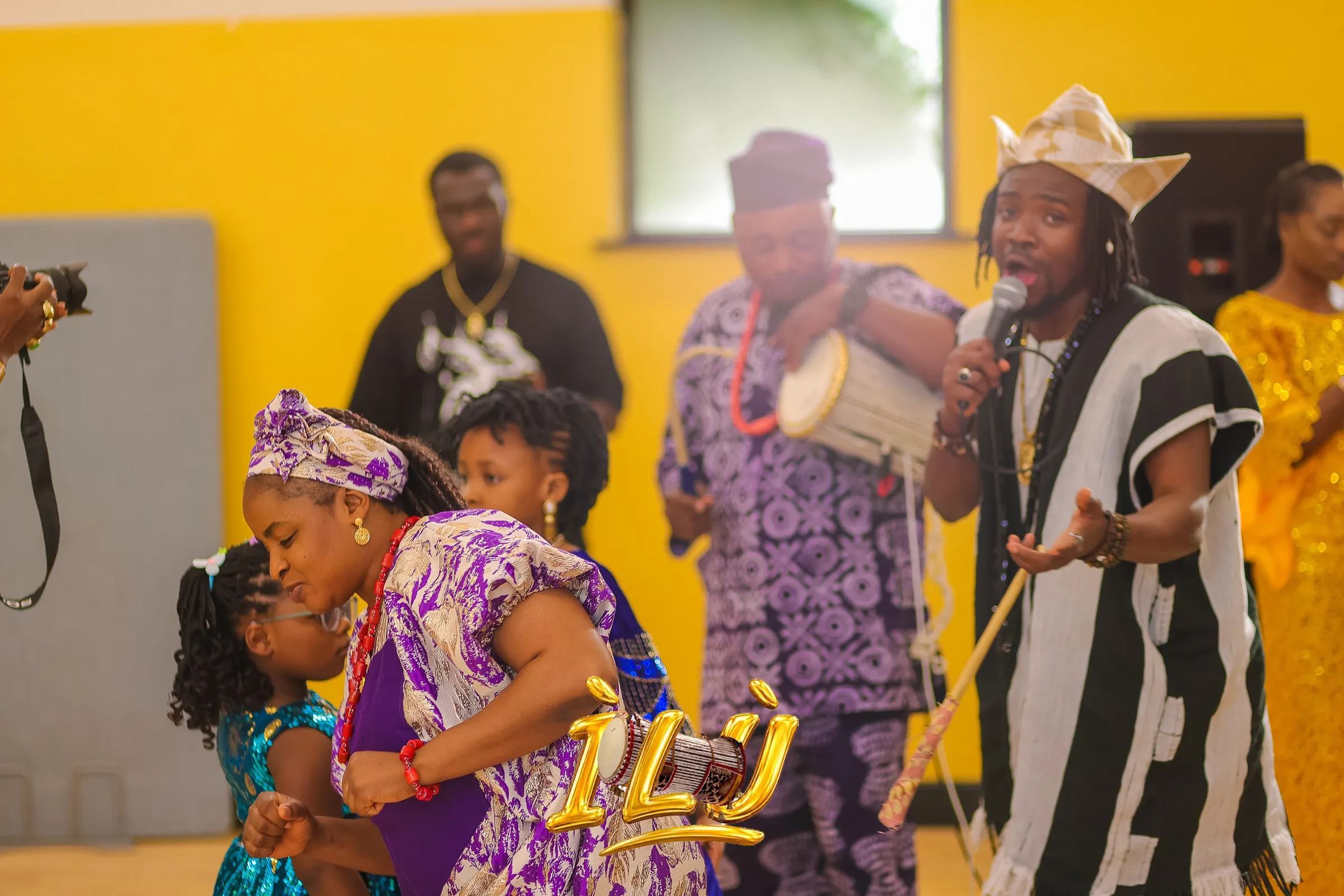 The procession reaches the floor