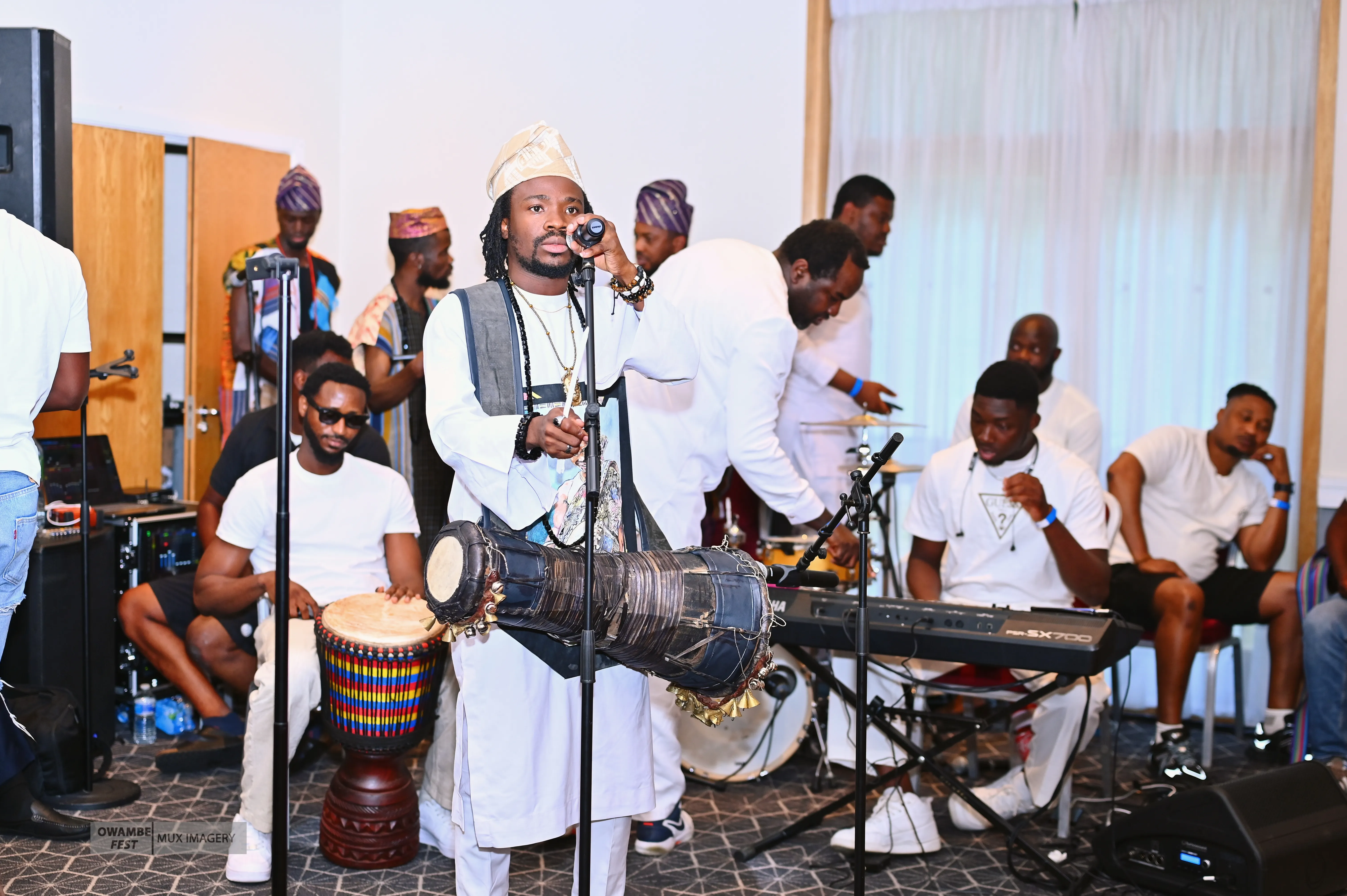 The Abuletic King with the band at Owambe Fest 4