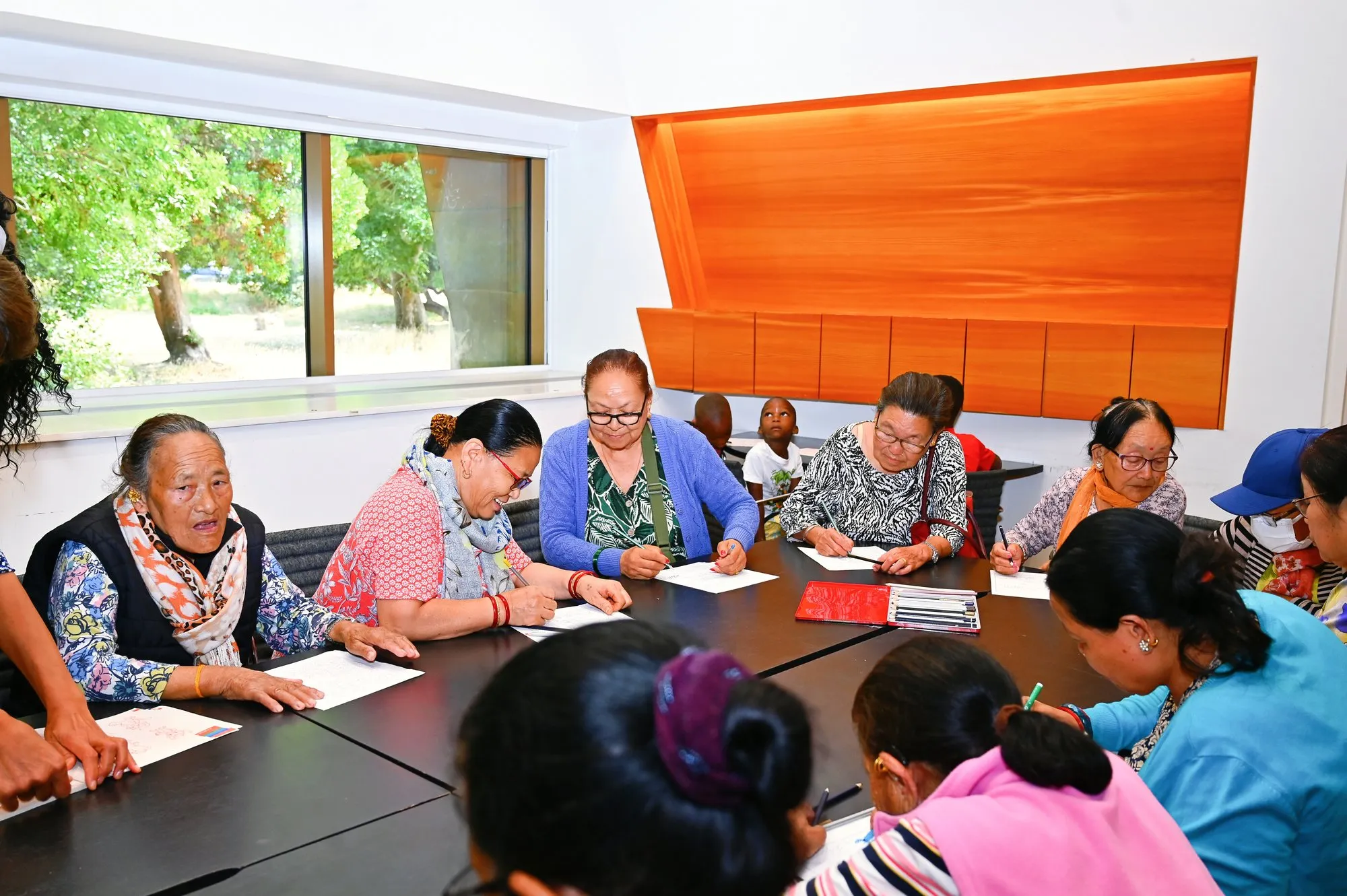 Art and craft at the long table